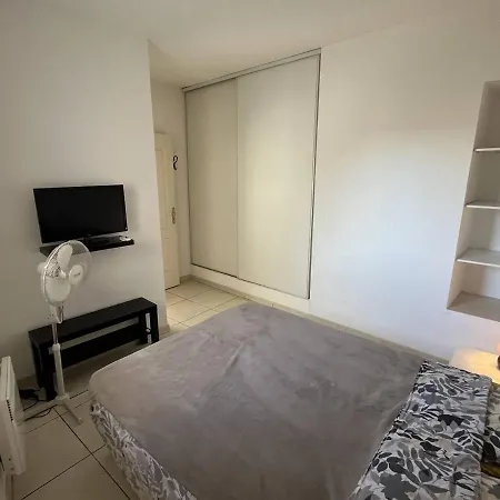T3 Lumineux Avec Grande Terrasse, Clim, Parking Gratuit Et Wi-fi - 5 Personnes - Fr-1-770-6 La Ciotat