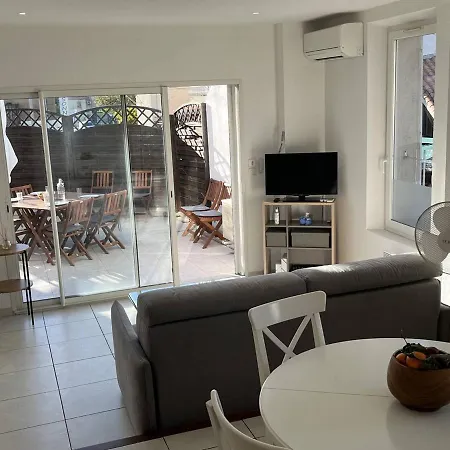 T3 Lumineux Avec Grande Terrasse, Clim, Parking Gratuit Et Wi-fi - 5 Personnes - Fr-1-770-6 Apartment